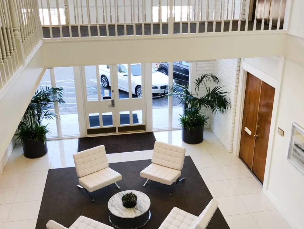 Airport Plaza Center II