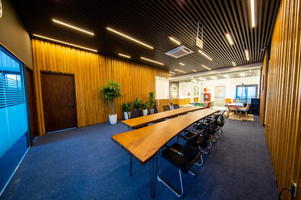 ROIS Premium Workspace