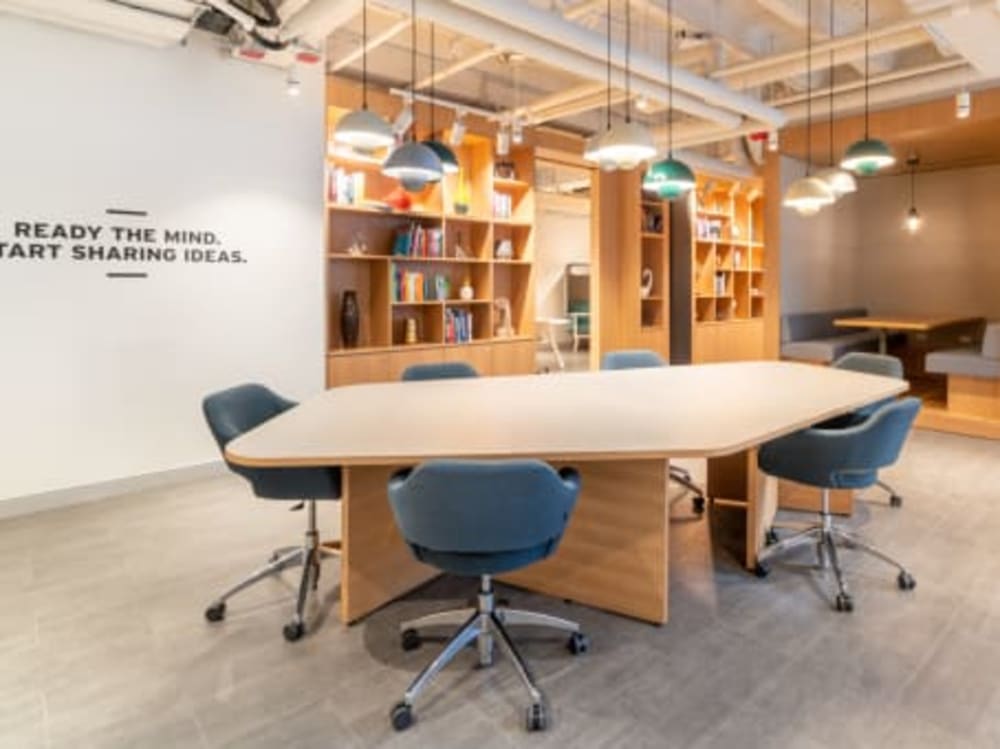 Spaces Bay St- Toronto