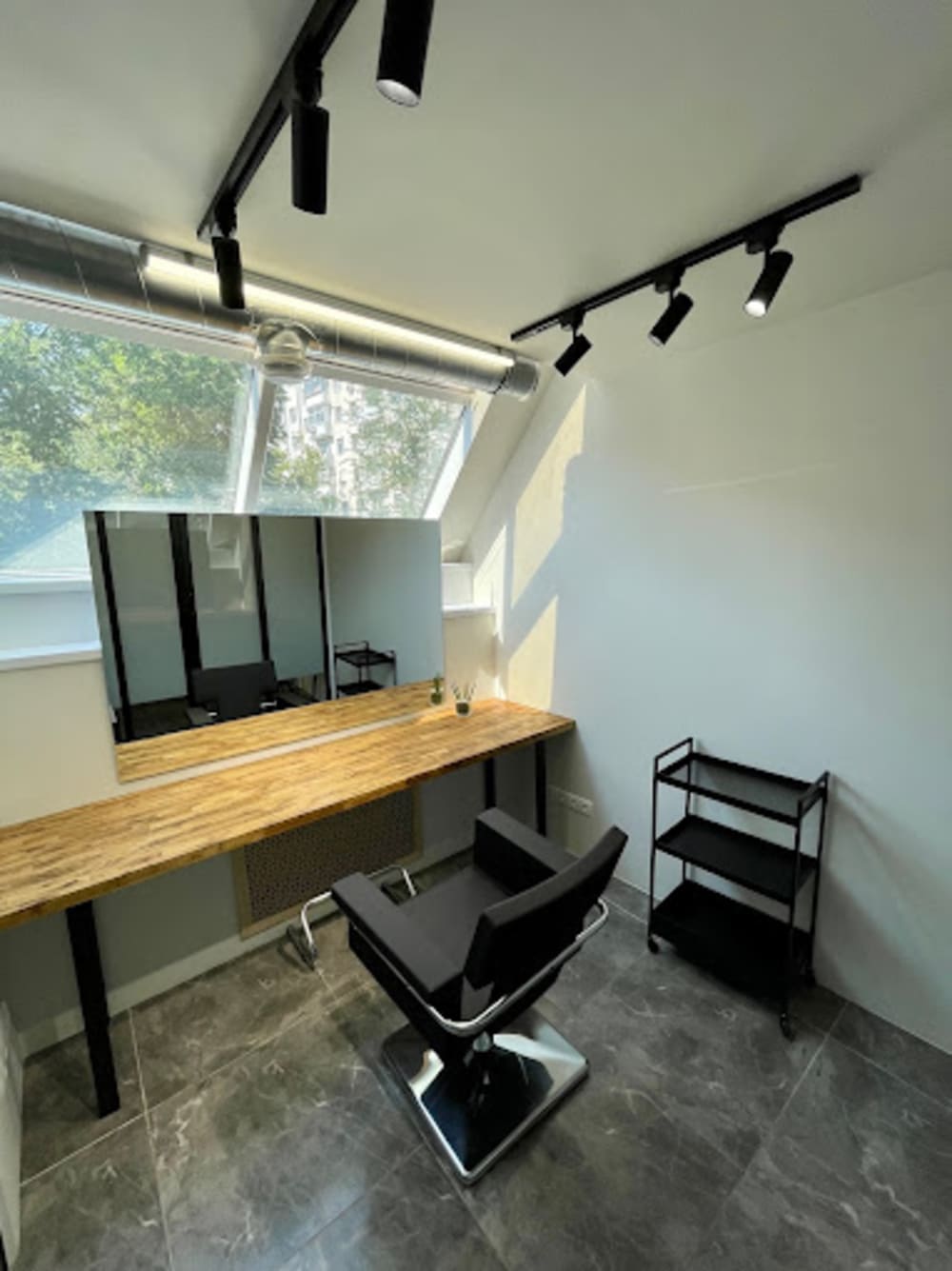 Mills Beauty Coworking