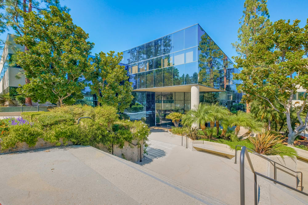 Calabasas Corporate Point