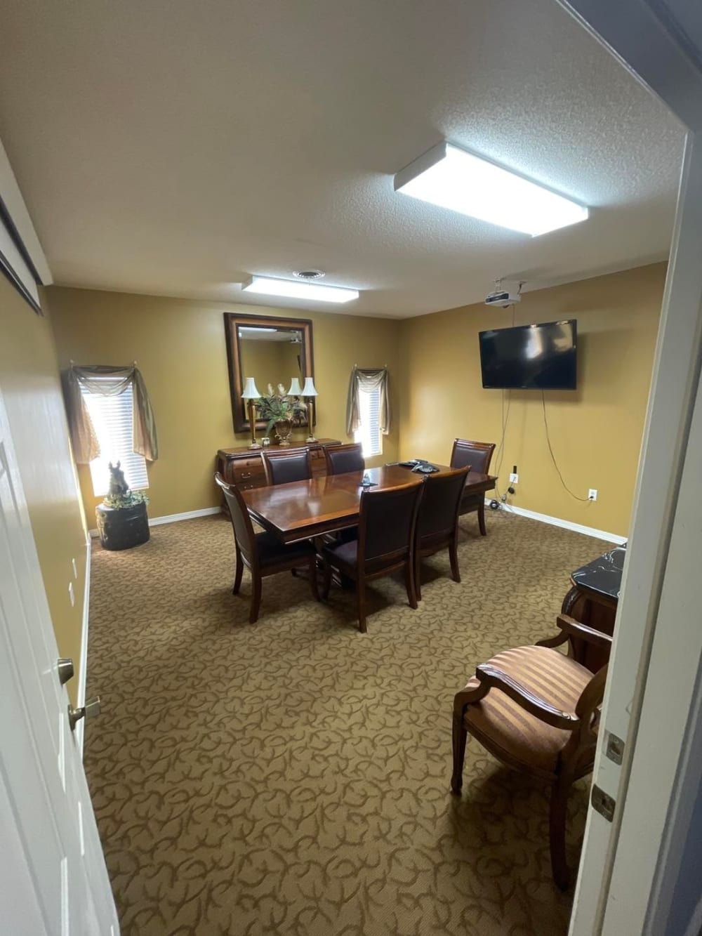 Business Connections Laurel Rd