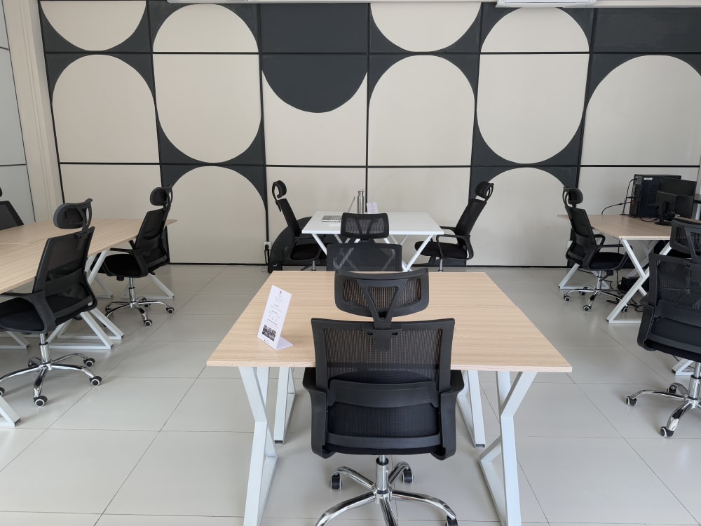 ARCADE CO-WORKING SPACE & CAFE