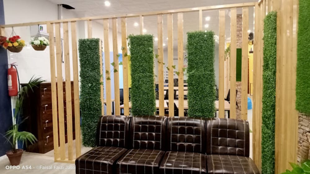 e-Earn Coworking Space PITB - Infomecs