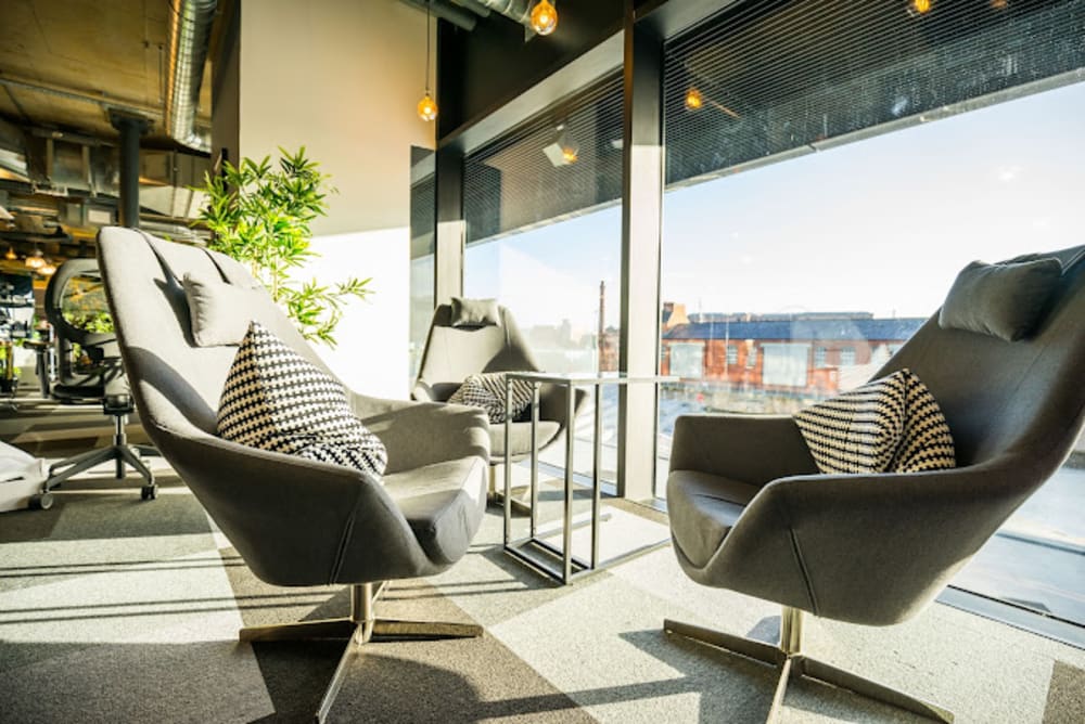 Avenue HQ Mann Island