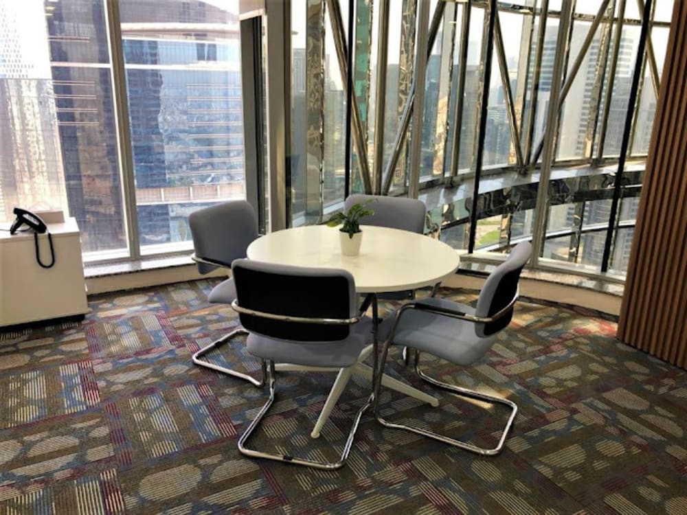 Black Swan Business Center