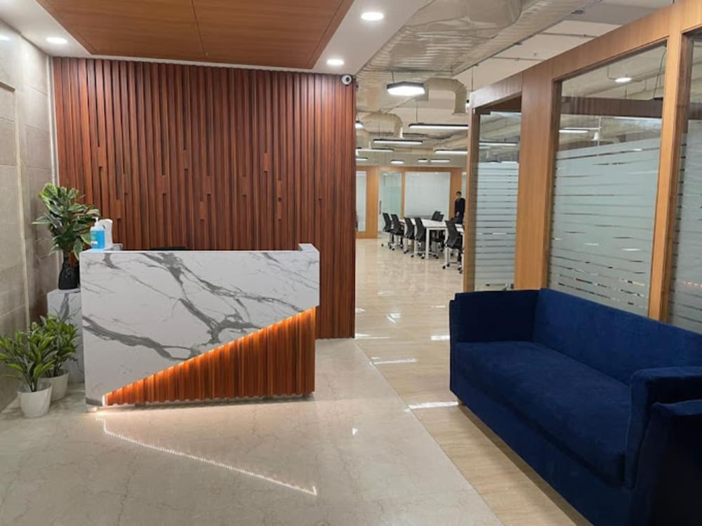 Hub & Oak Defence Colony