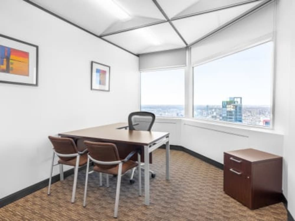 Regus- Manulife Place