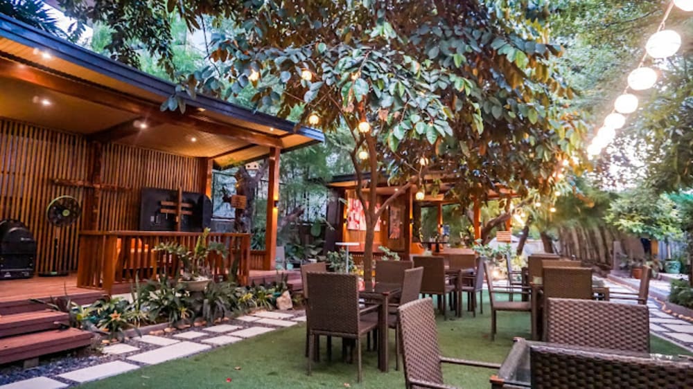 47 EAST BUSINESS HUB