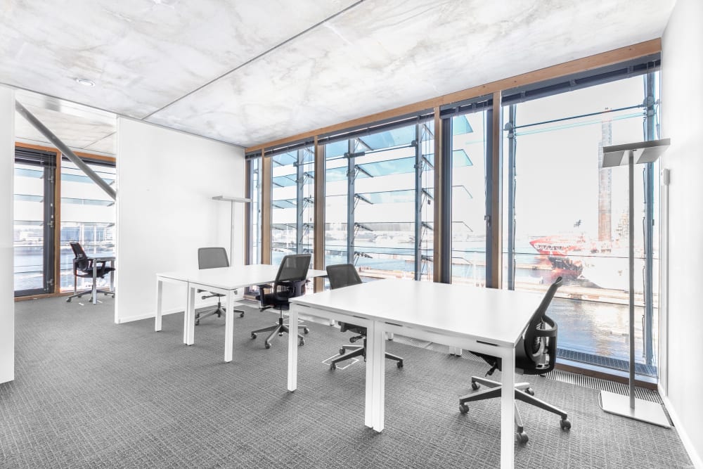 Regus 4211 Cedar Spring Rd