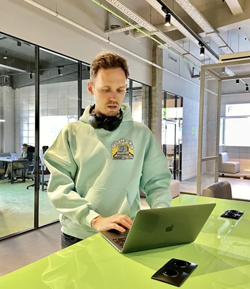 Flacon Space x Ryazan