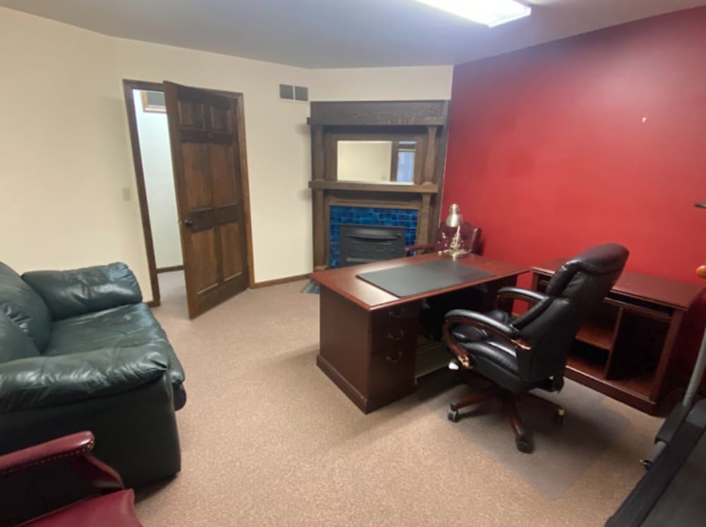 Lansing Shared Office-Lansing