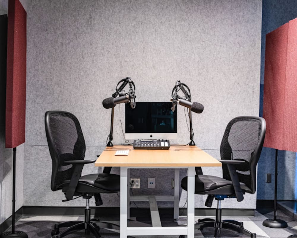 Staples Studio Yonge St- Toronto