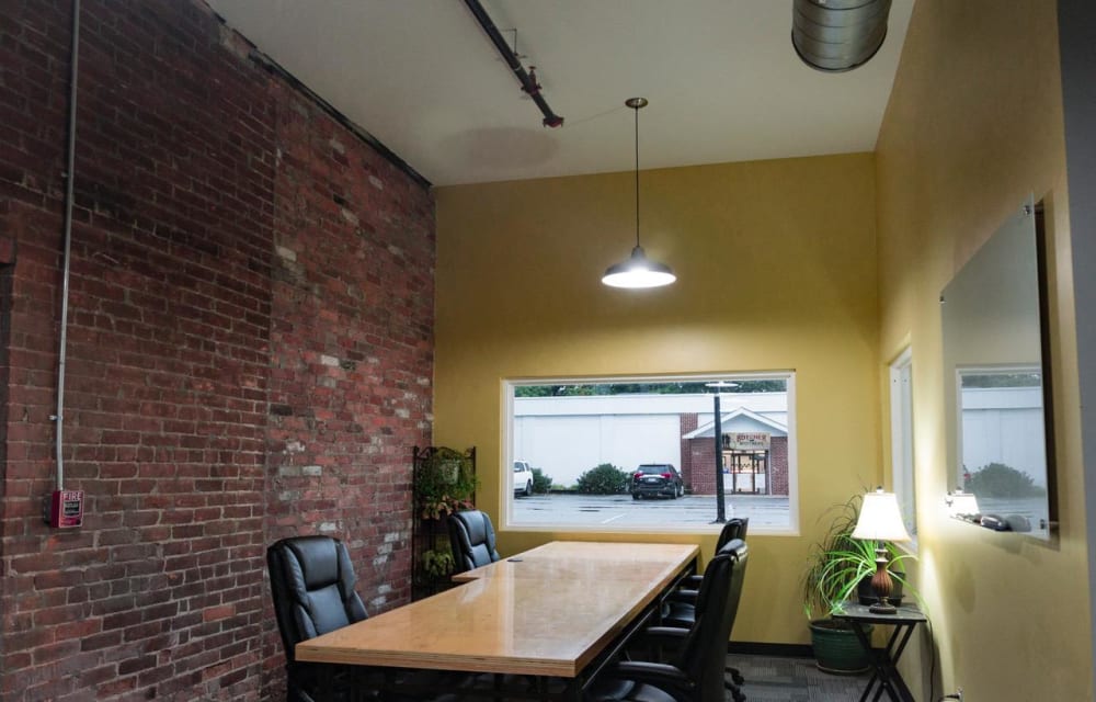 122 Main Business Center-Woonsocket