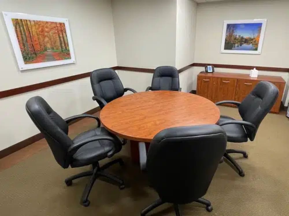 Stark Office Suites Tresser
