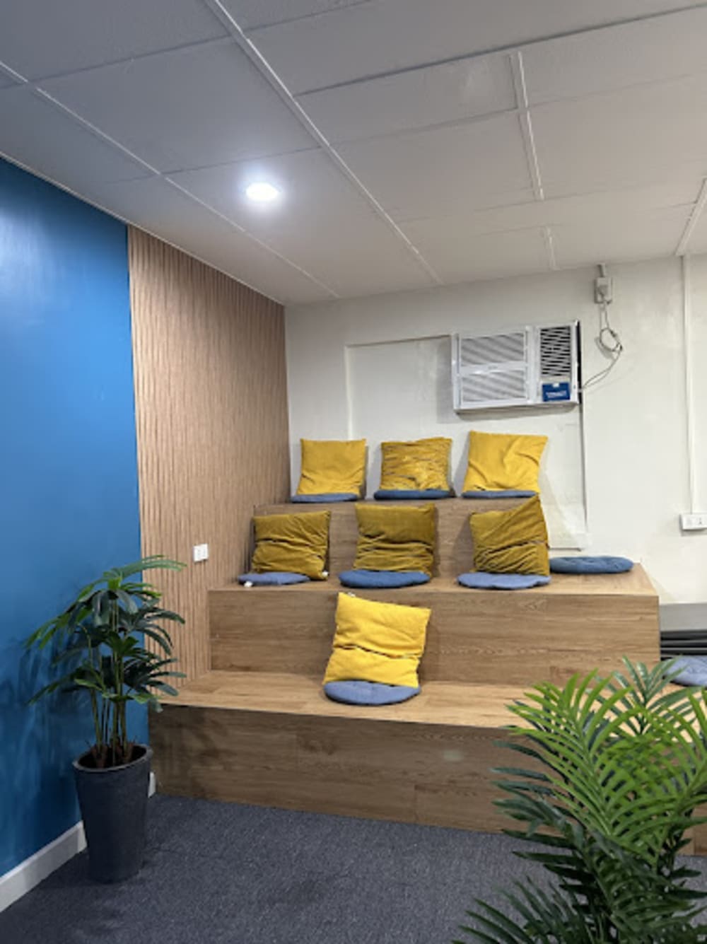 Home Room Co-Working & Study Lounge