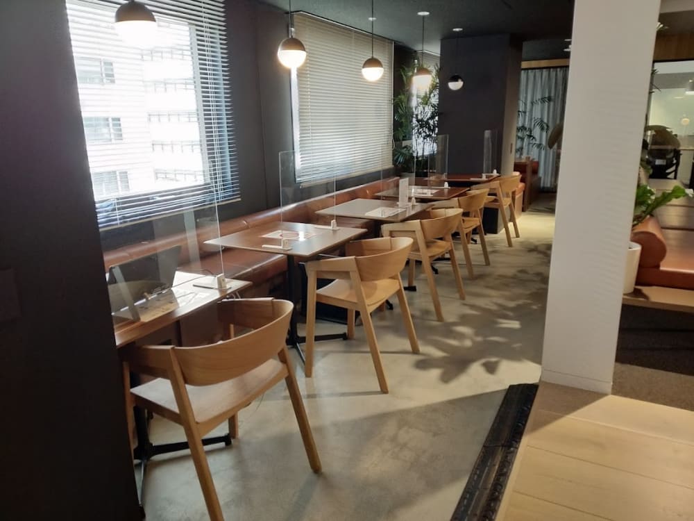 H¹T Shinjuku West Exit