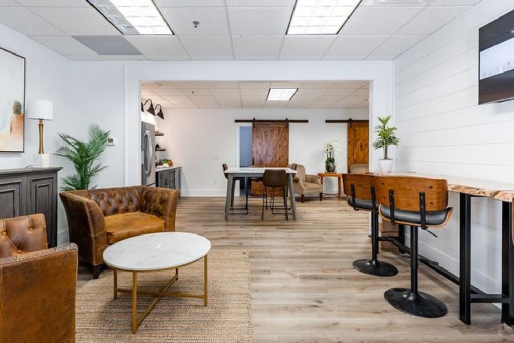 Colony Park Offices South Main