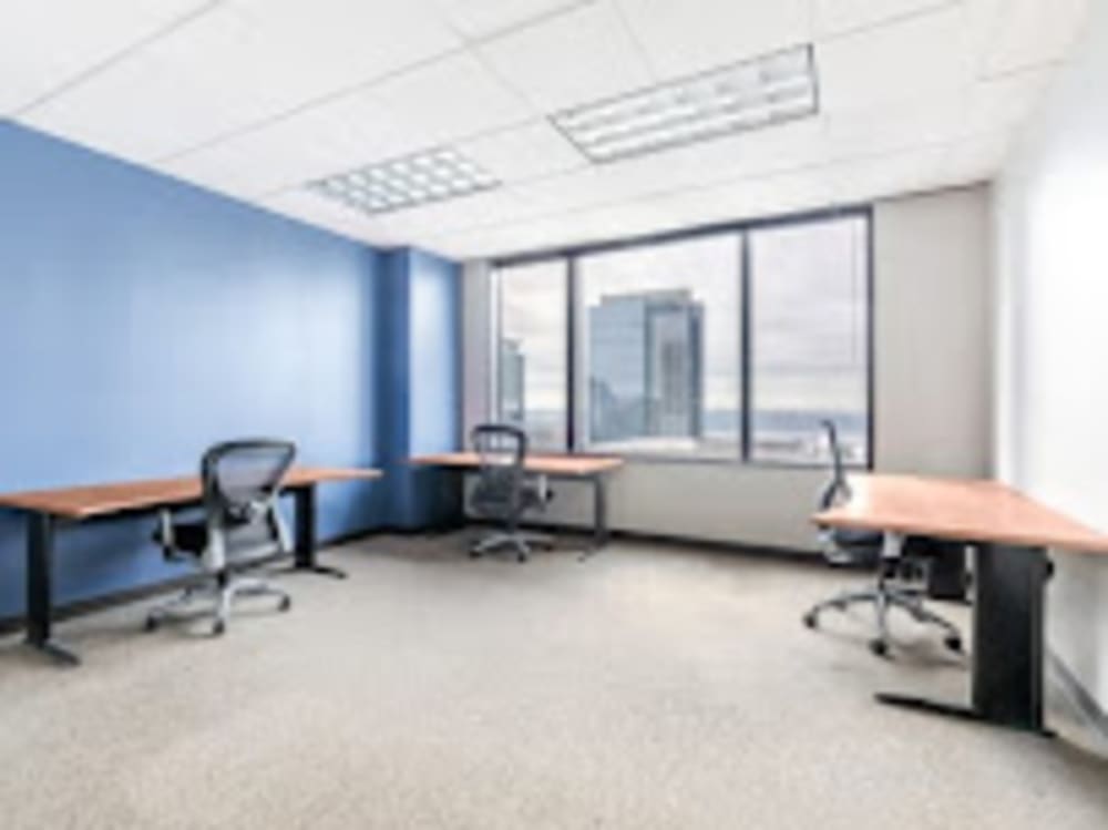 Regus US Bank Center