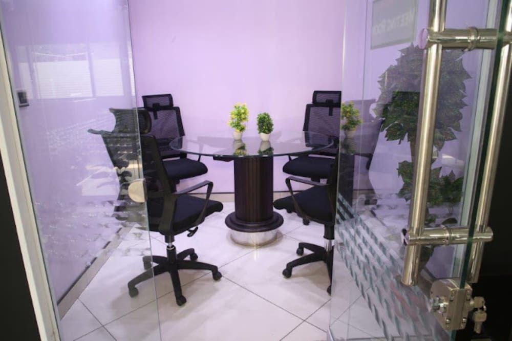 13j - Co Working Space