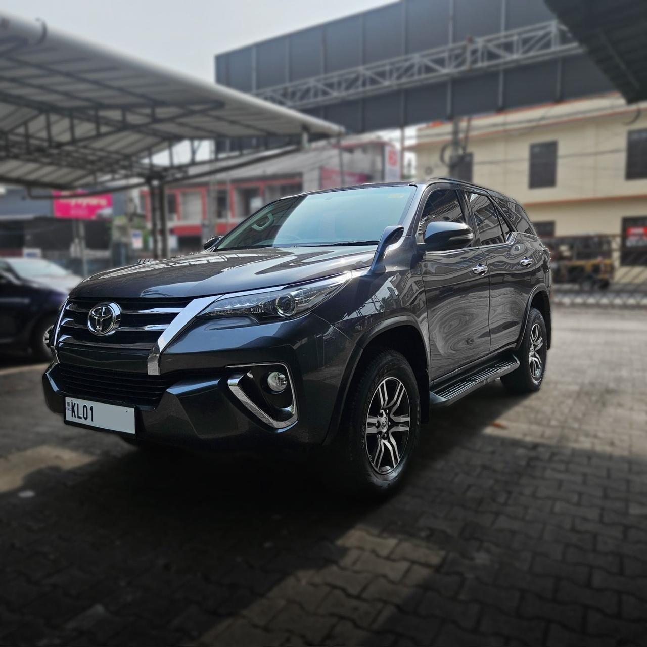 2017 Toyota Fortuner 2WD AT
