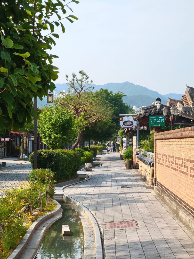 Afternoon street in Jeonju Hanok Village