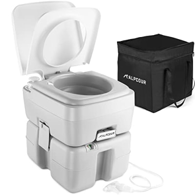 Alpcour, tragbare, kompakte, mobile Toilette für Innen- und Außenbereich mit Tragetasche für Camping, Wohnmobil, Boot, Spülung mit Kolbenpumpe, 20 L-Abwassertank, integrierter Ausguss, Waschsprühkopf