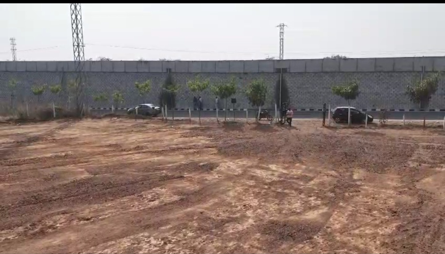 Highway facing land 22 gunta's for sale