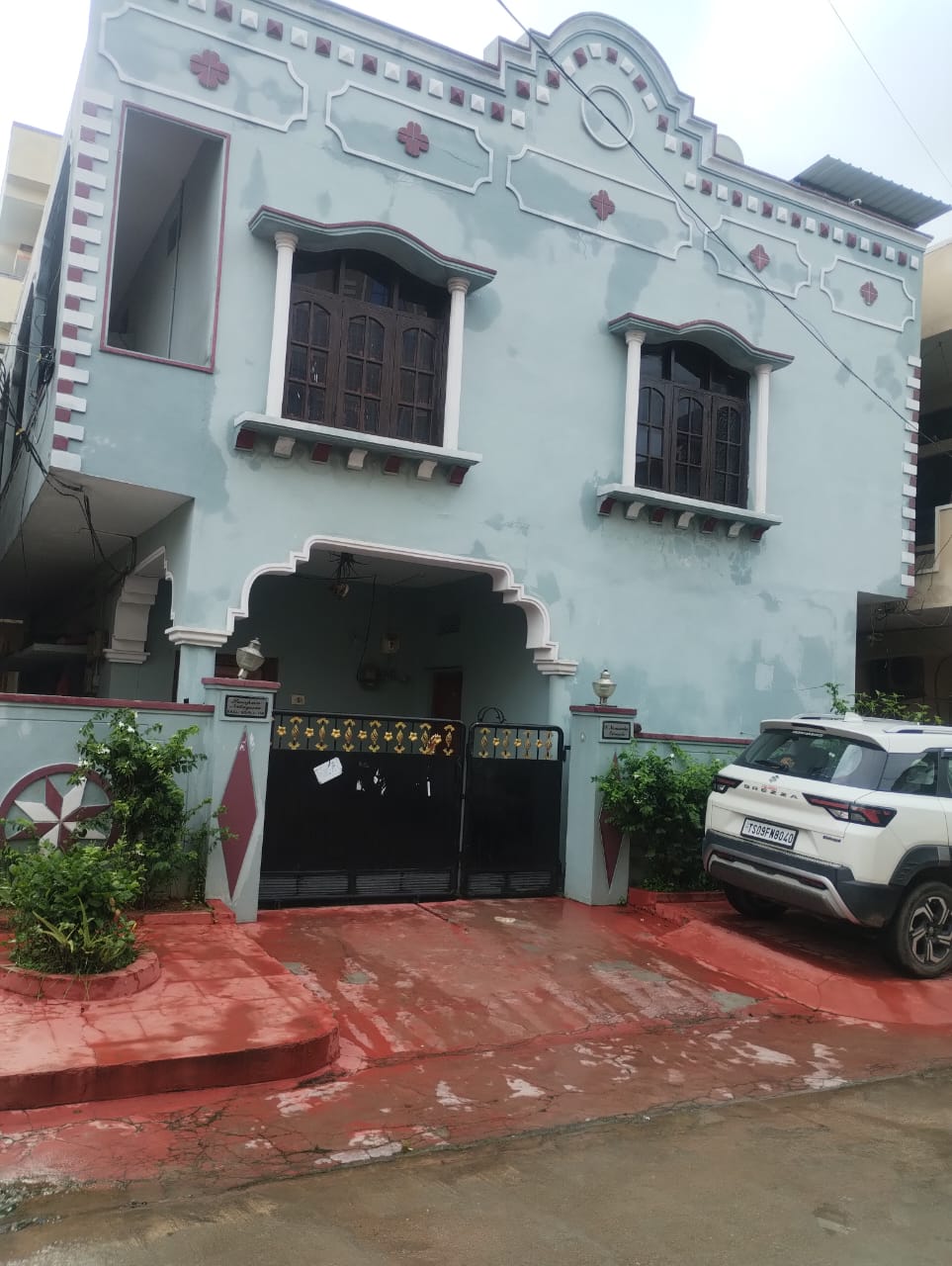 200 Sqyds house Fr sale at BHEL new mig