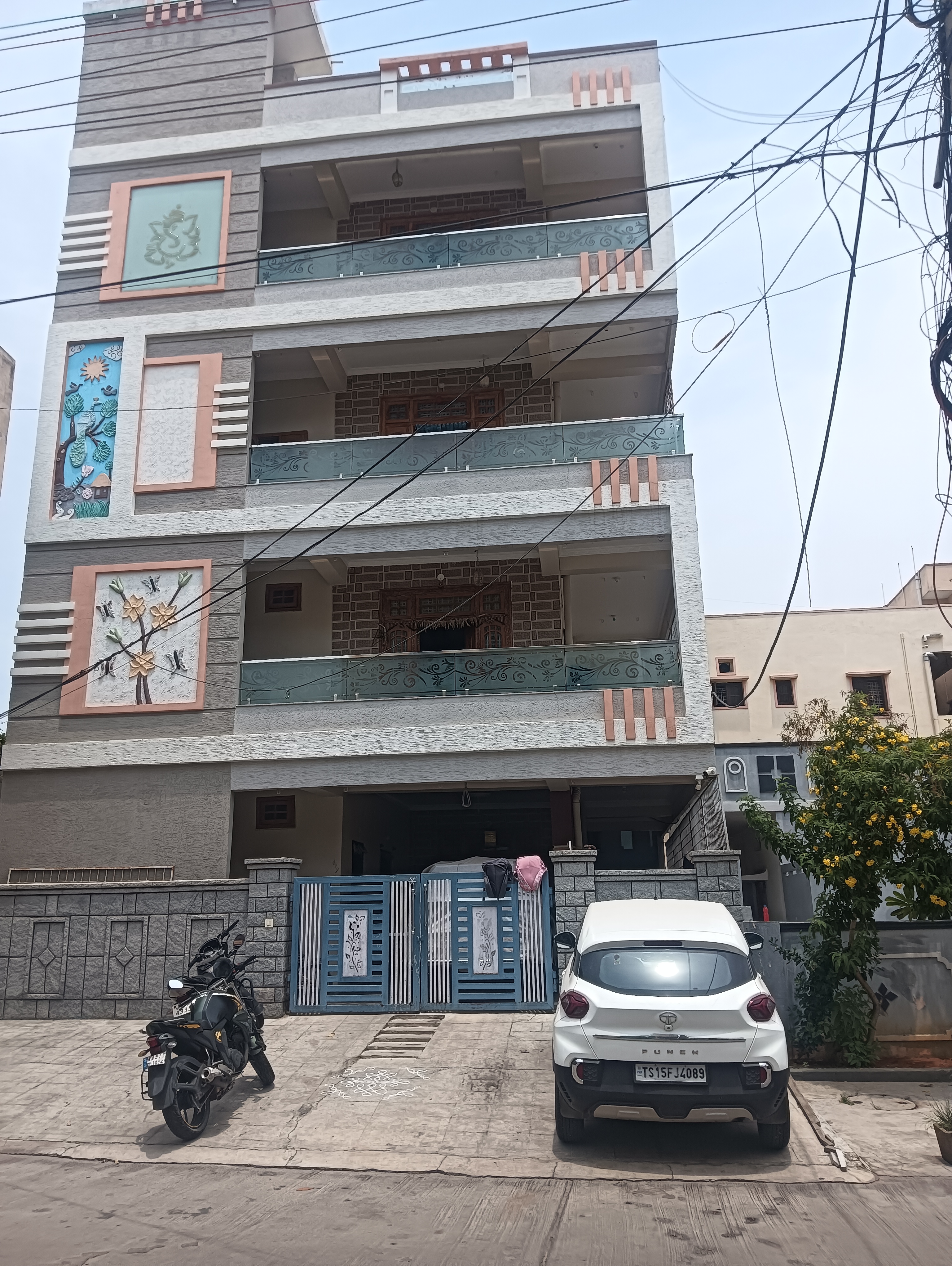 East facing G+3 nd penthouse fr sale at BHEL new mig