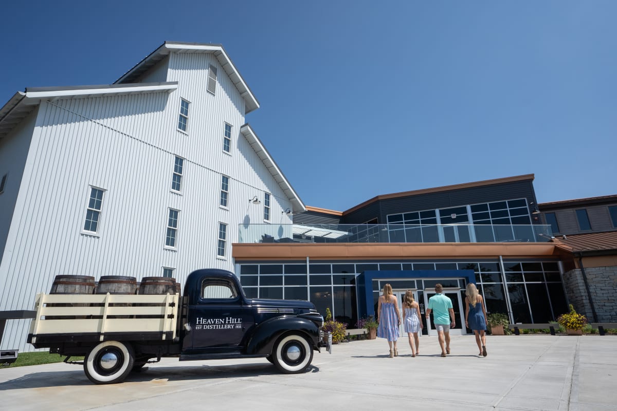 heaven hill bourbon experience bardstown