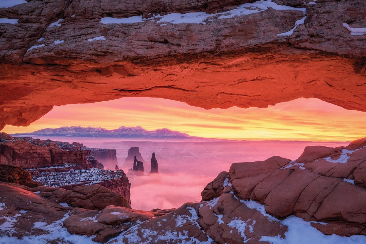 Canyonlands mesa arch winter sunrise
