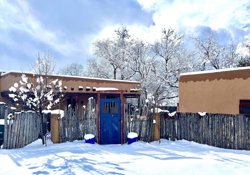 Santa Fe Canyon Road galleries winter