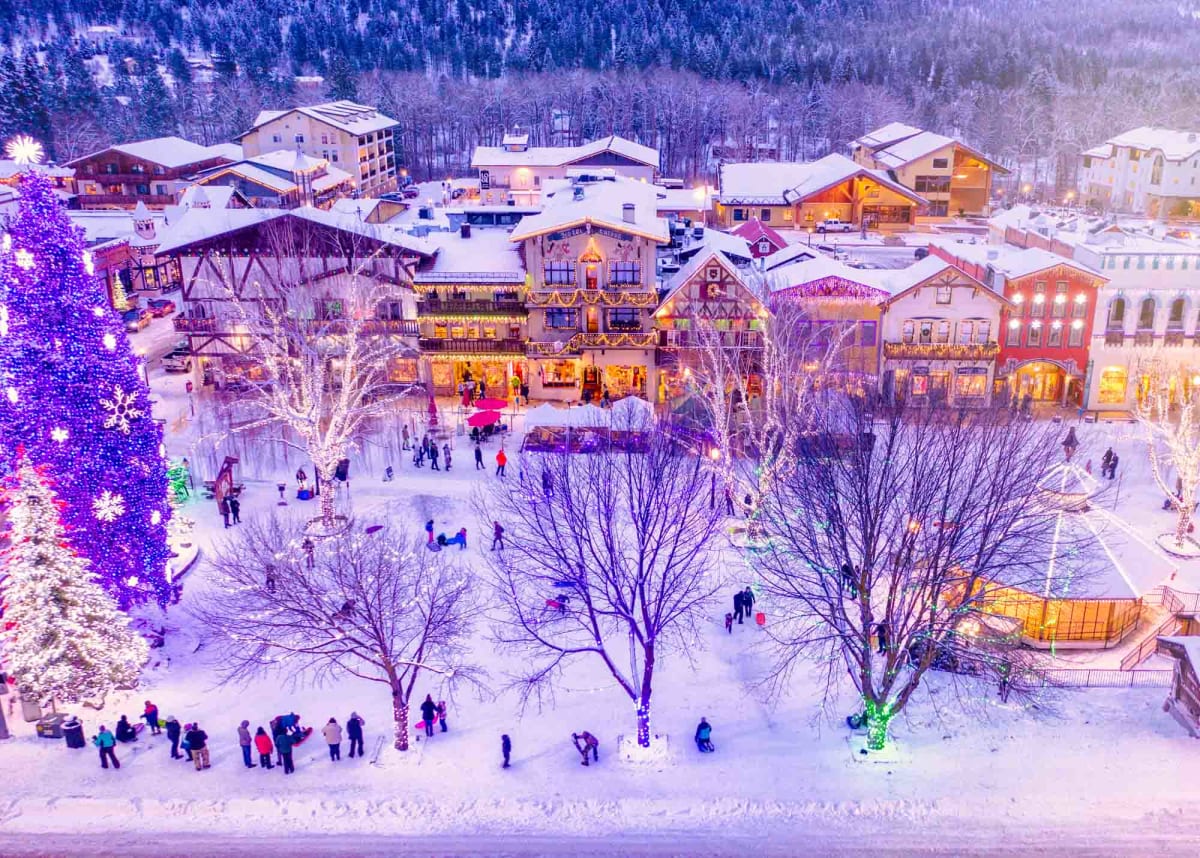 Leavenworth Washington Bavarian village winter lights
