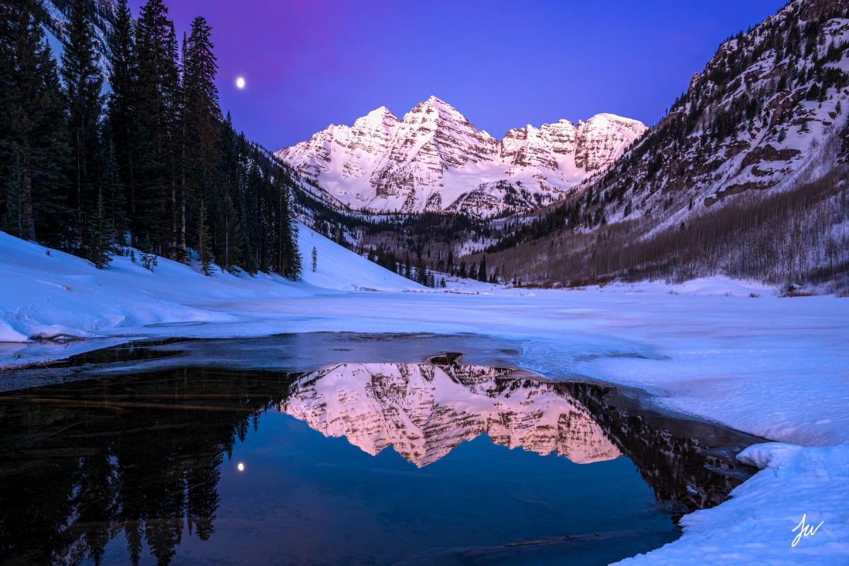 Maroon Bells winter snow Colorado