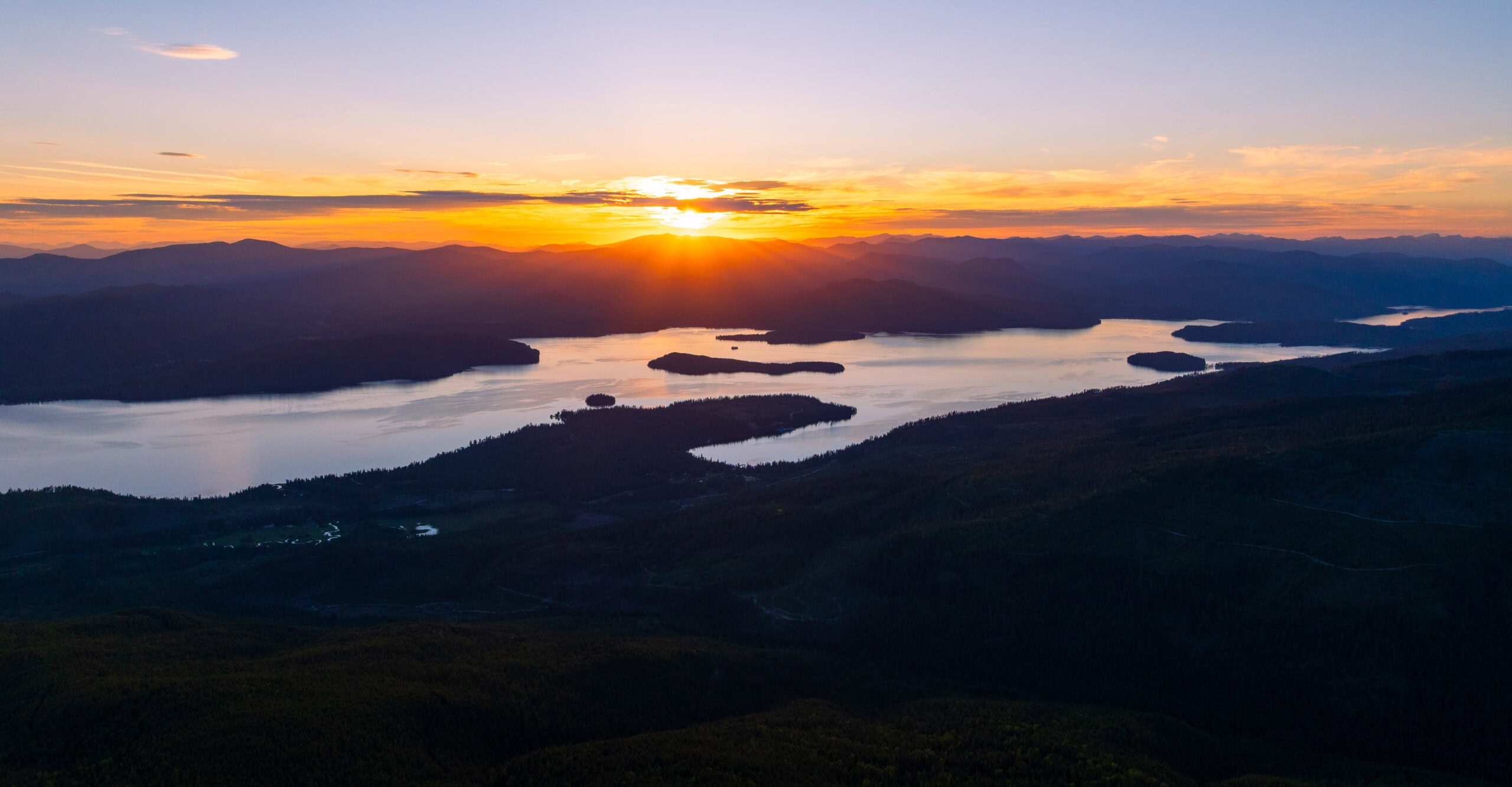 north-idaho-mountain-lake-scenery