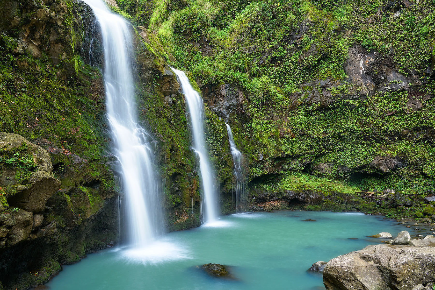 road to hana maui waterfalls