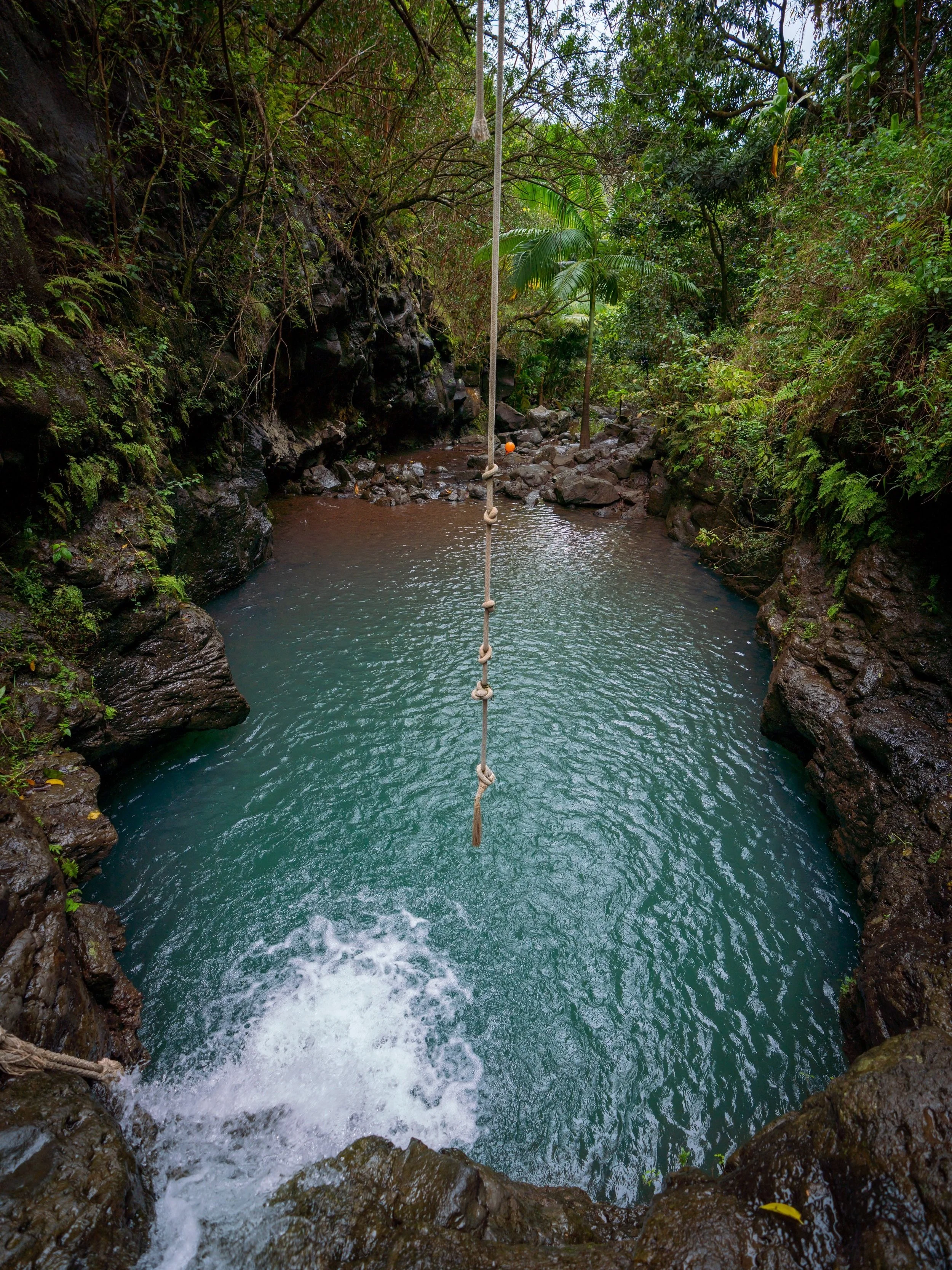 Waimano Falls cliff jumping