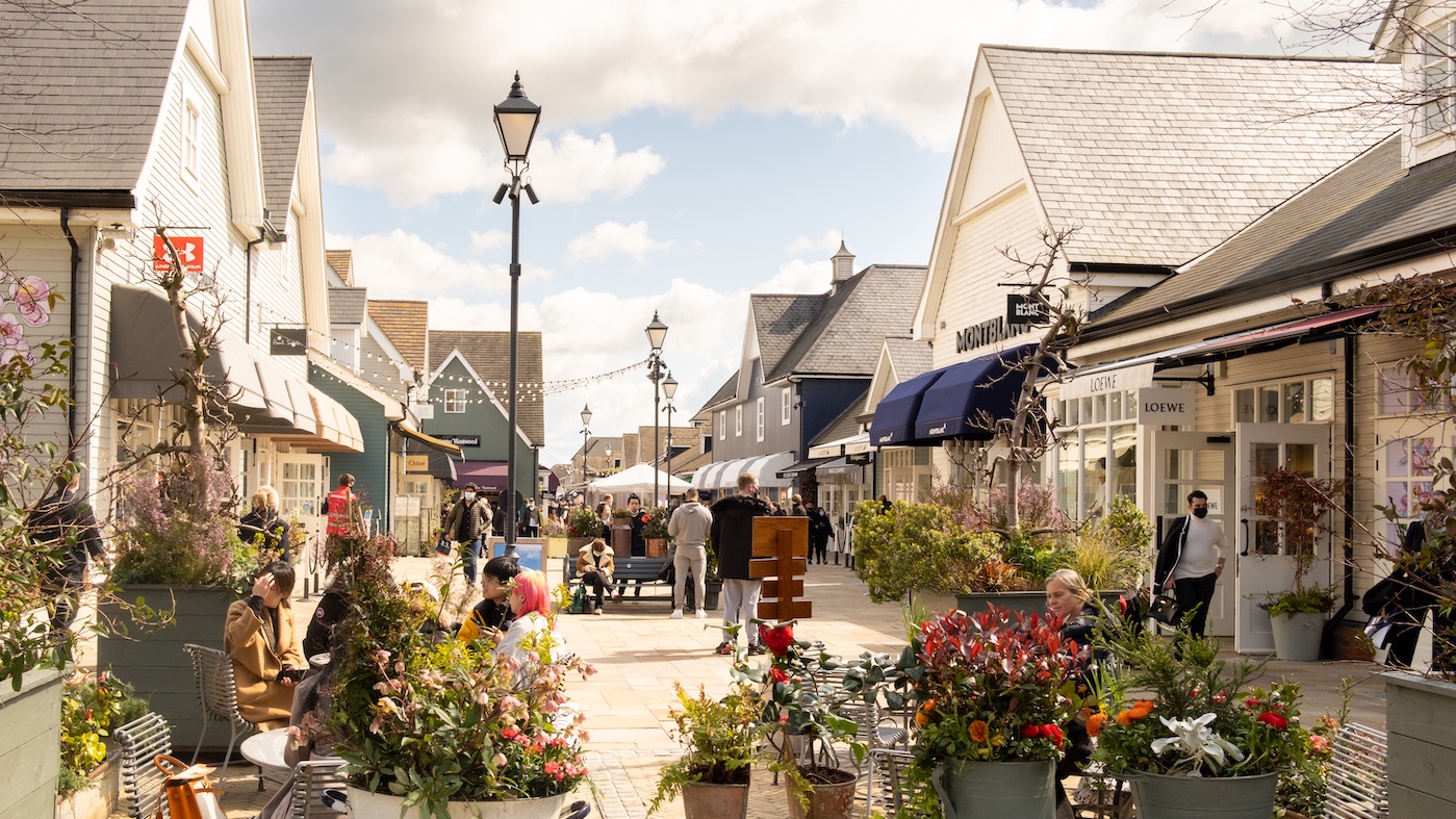 bicester village designer outlet shopping