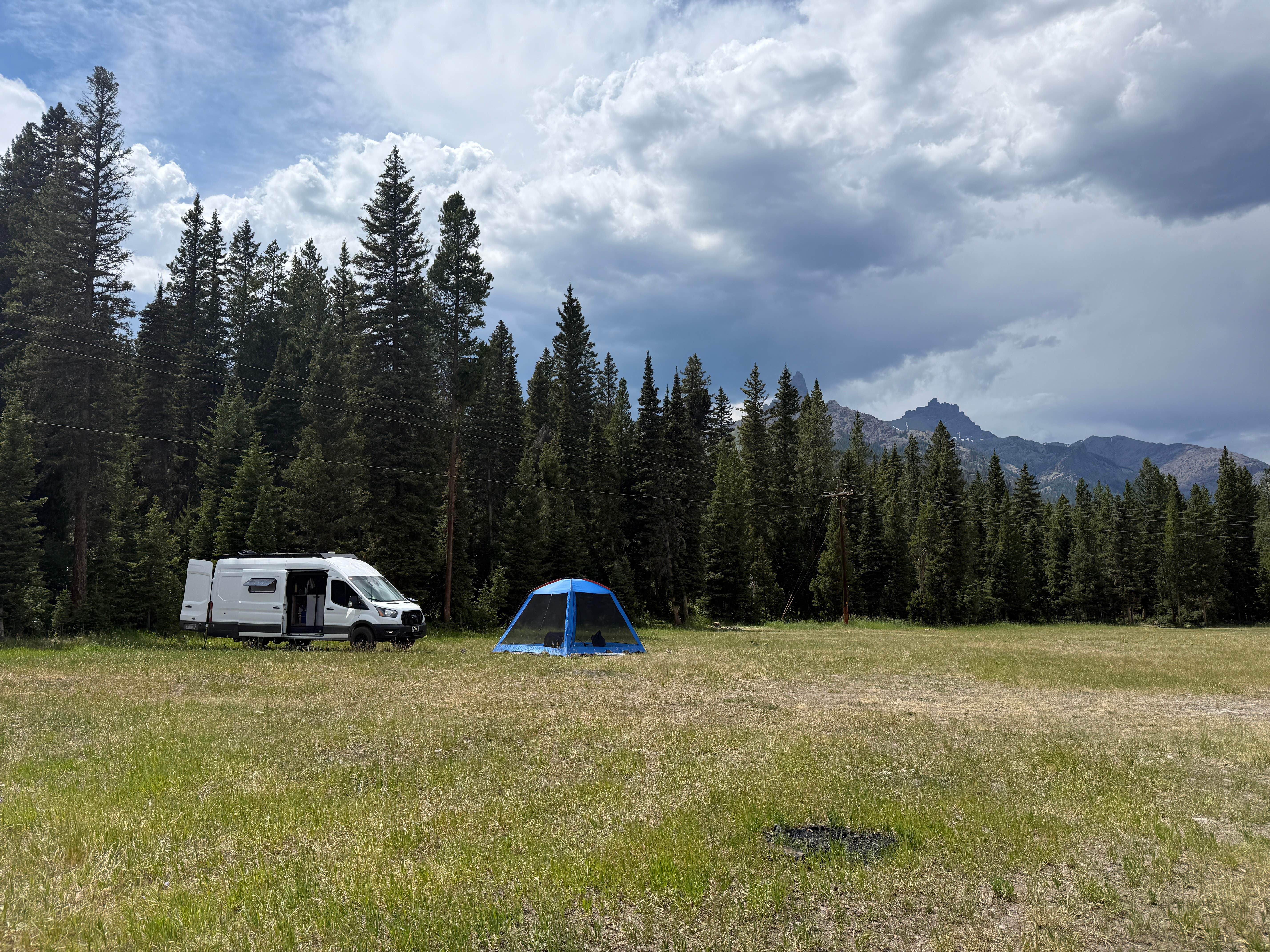 montana mountain glamping tents beartooth
