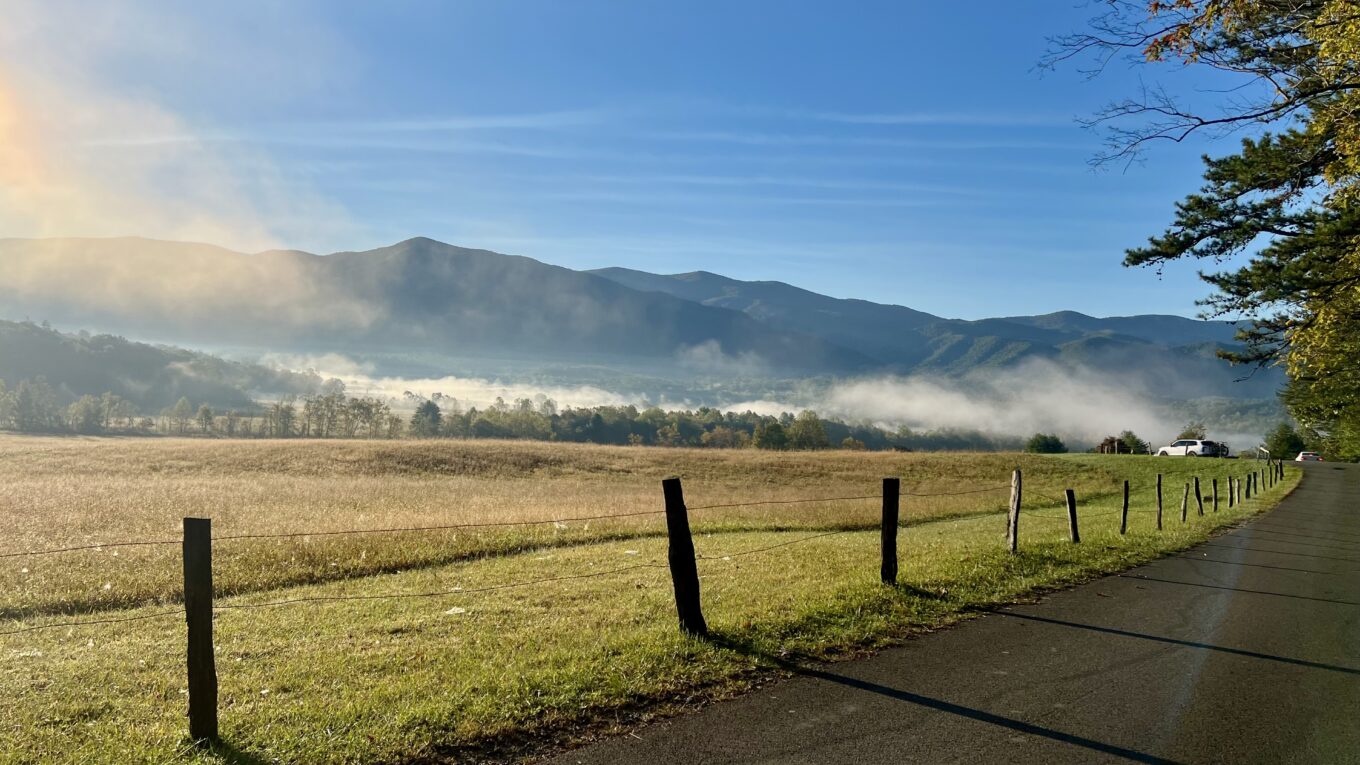 smoky mountains parking cades cove early morning