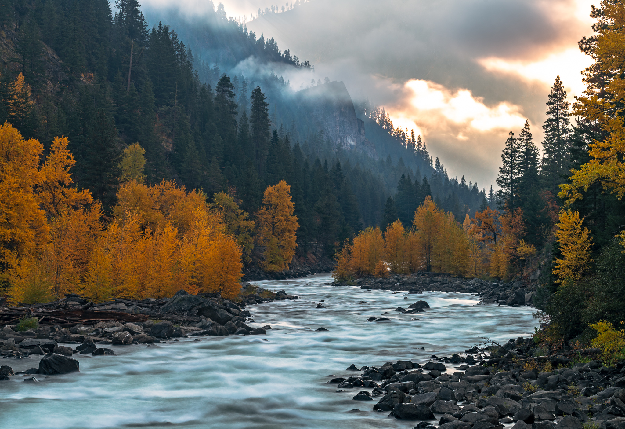 Leavenworth Washington fall colors Cascade Mountains