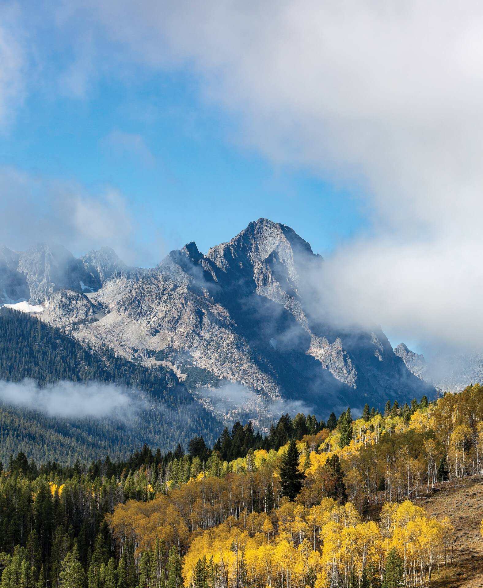 Stanley Idaho Sawtooth Mountains fall aspen
