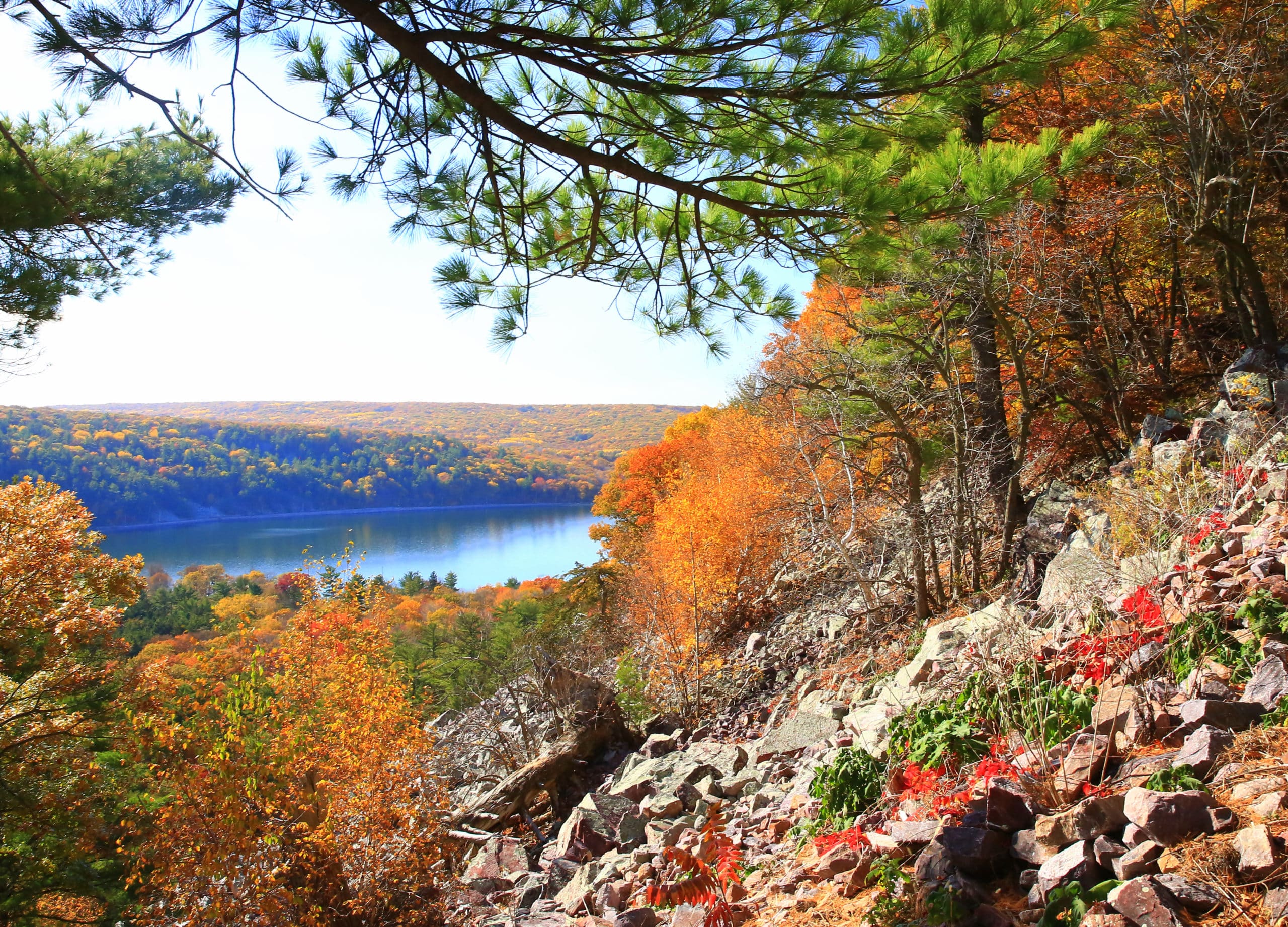 Devil's Lake Wisconsin fall hiking