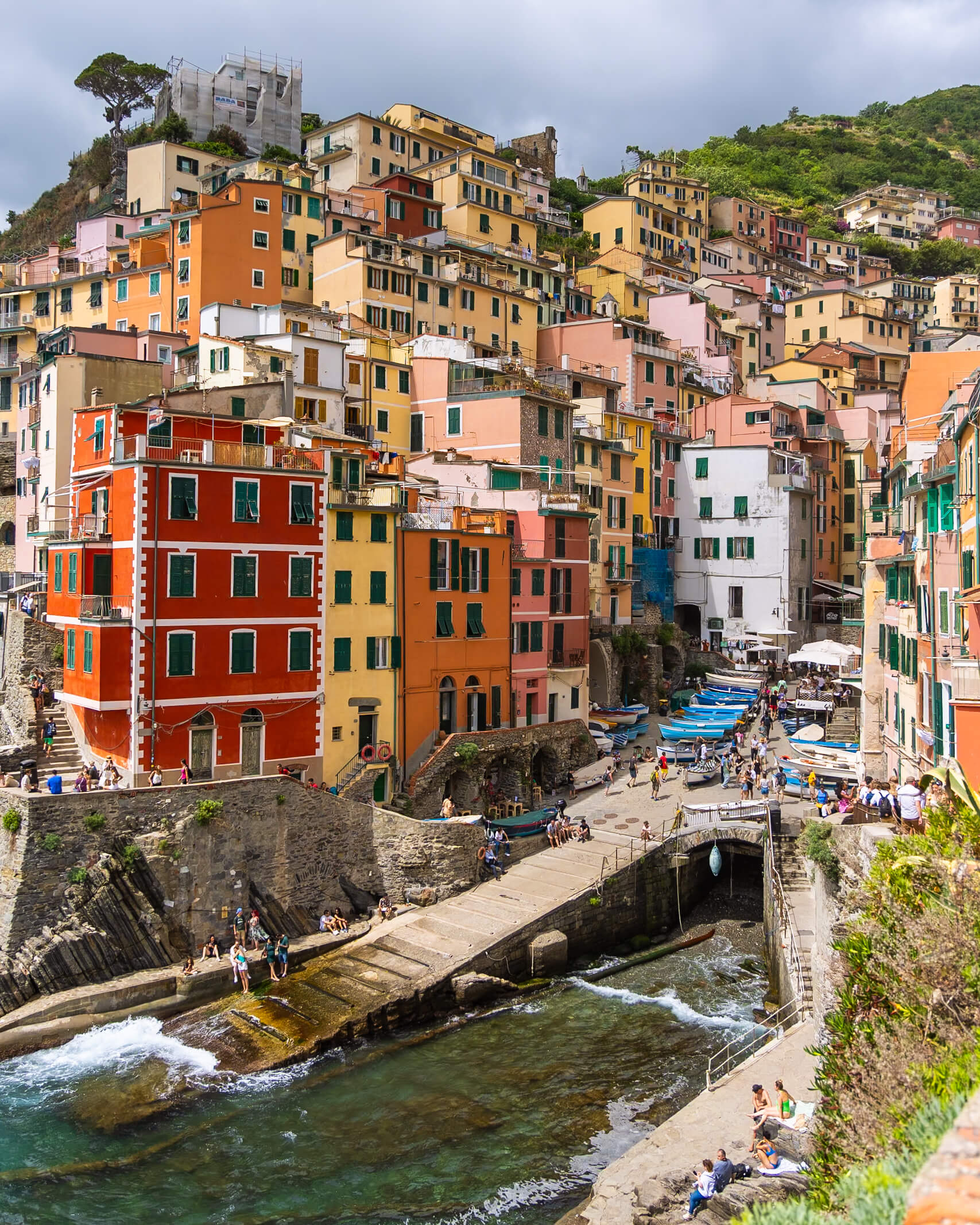 Cinque Terre Riomaggiore colorful houses waterfront