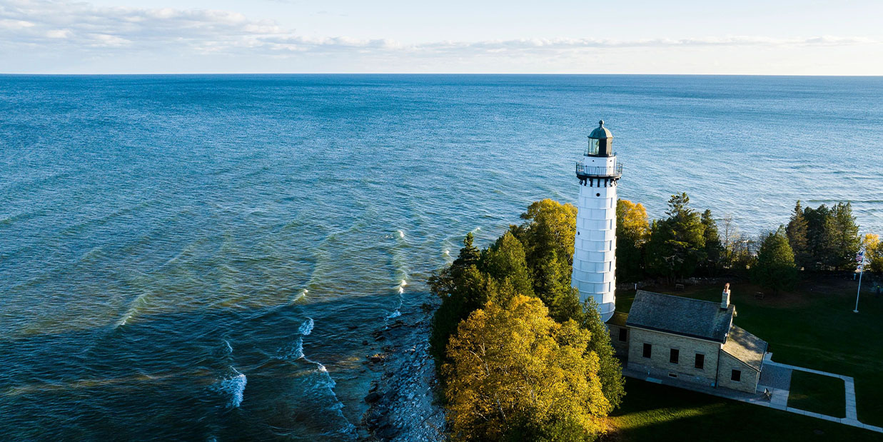 Door County Wisconsin fall foliage shoreline