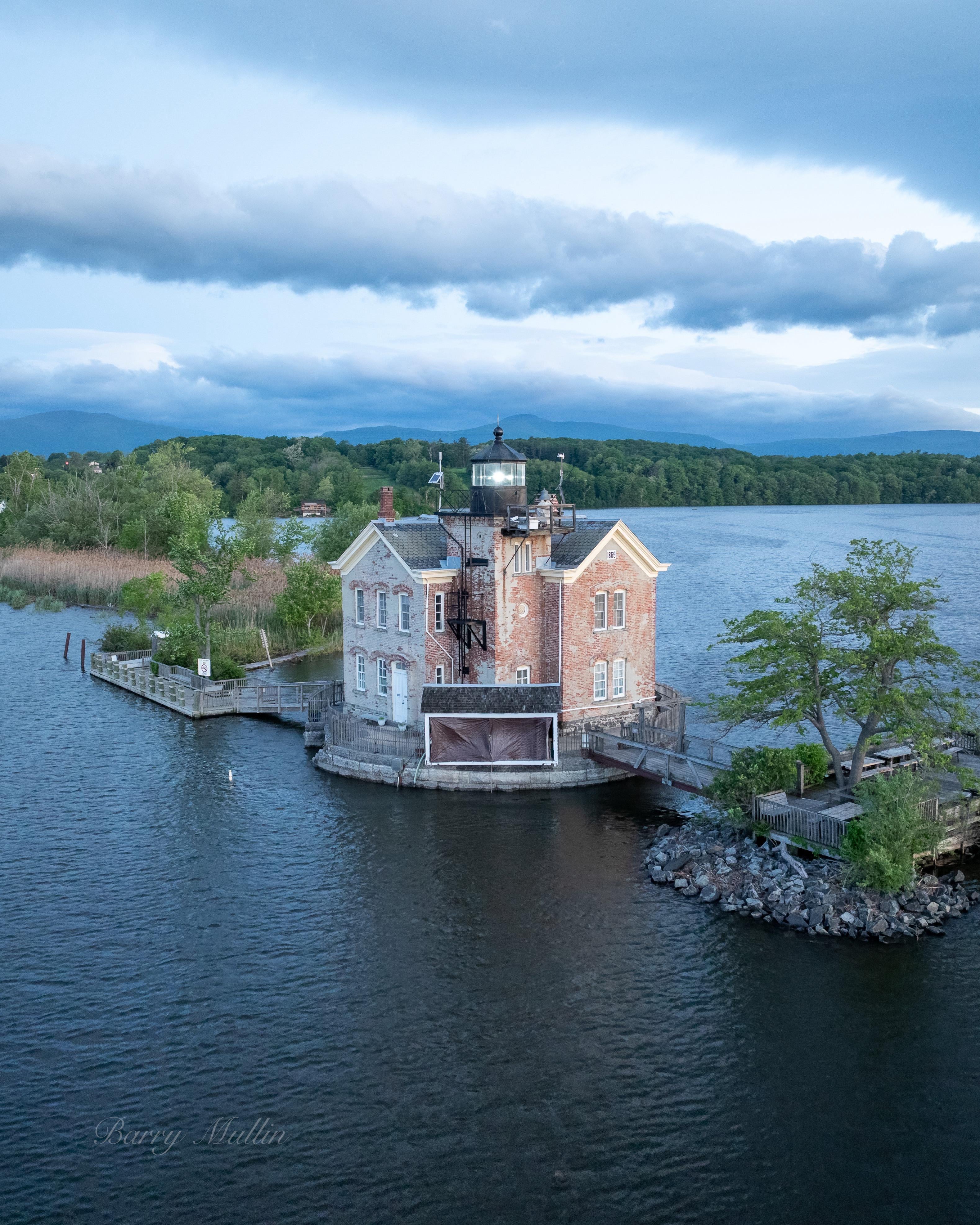saugerties-ny-lighthouse-fall