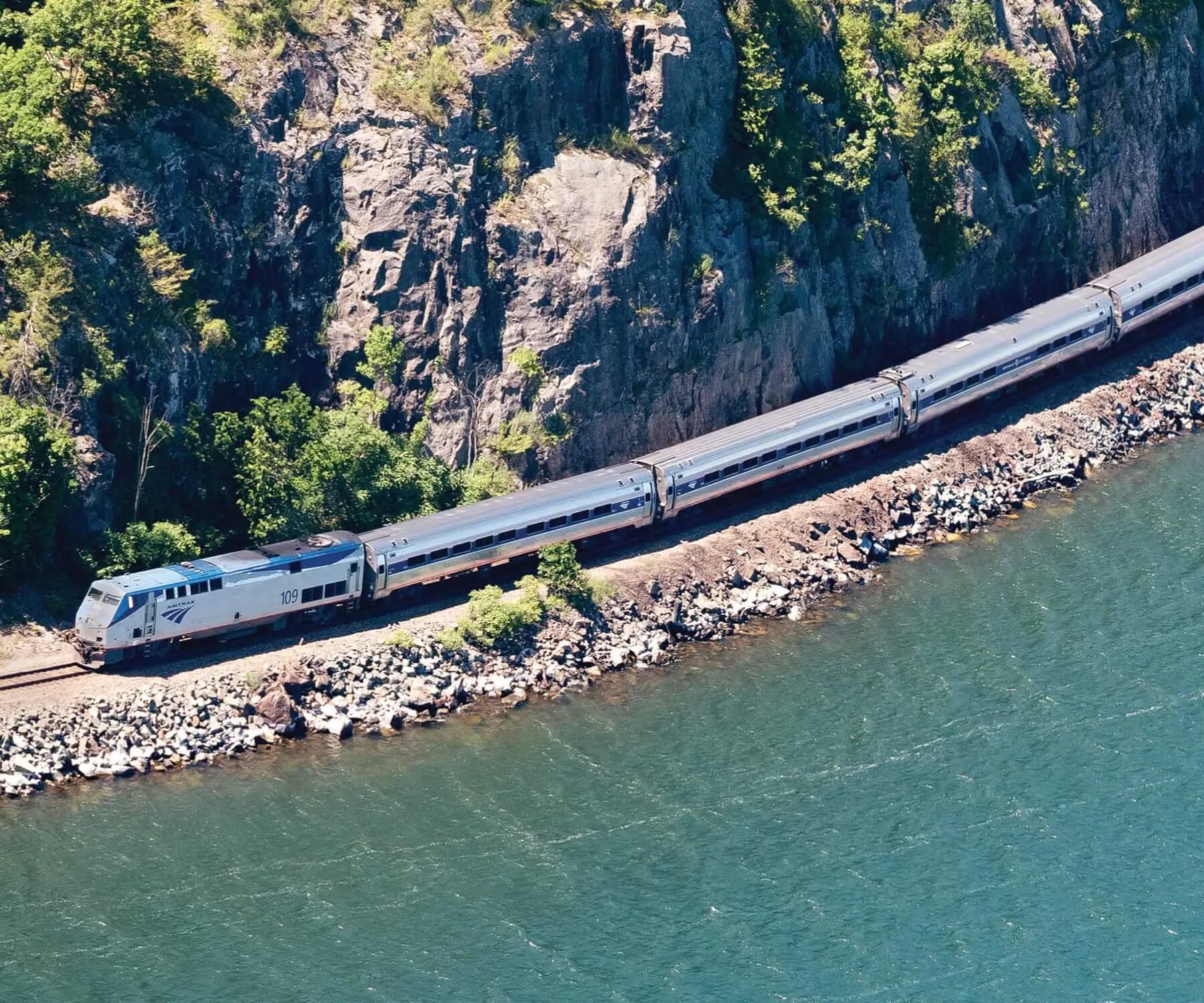 Amtrak Adirondack scenic train route mountains