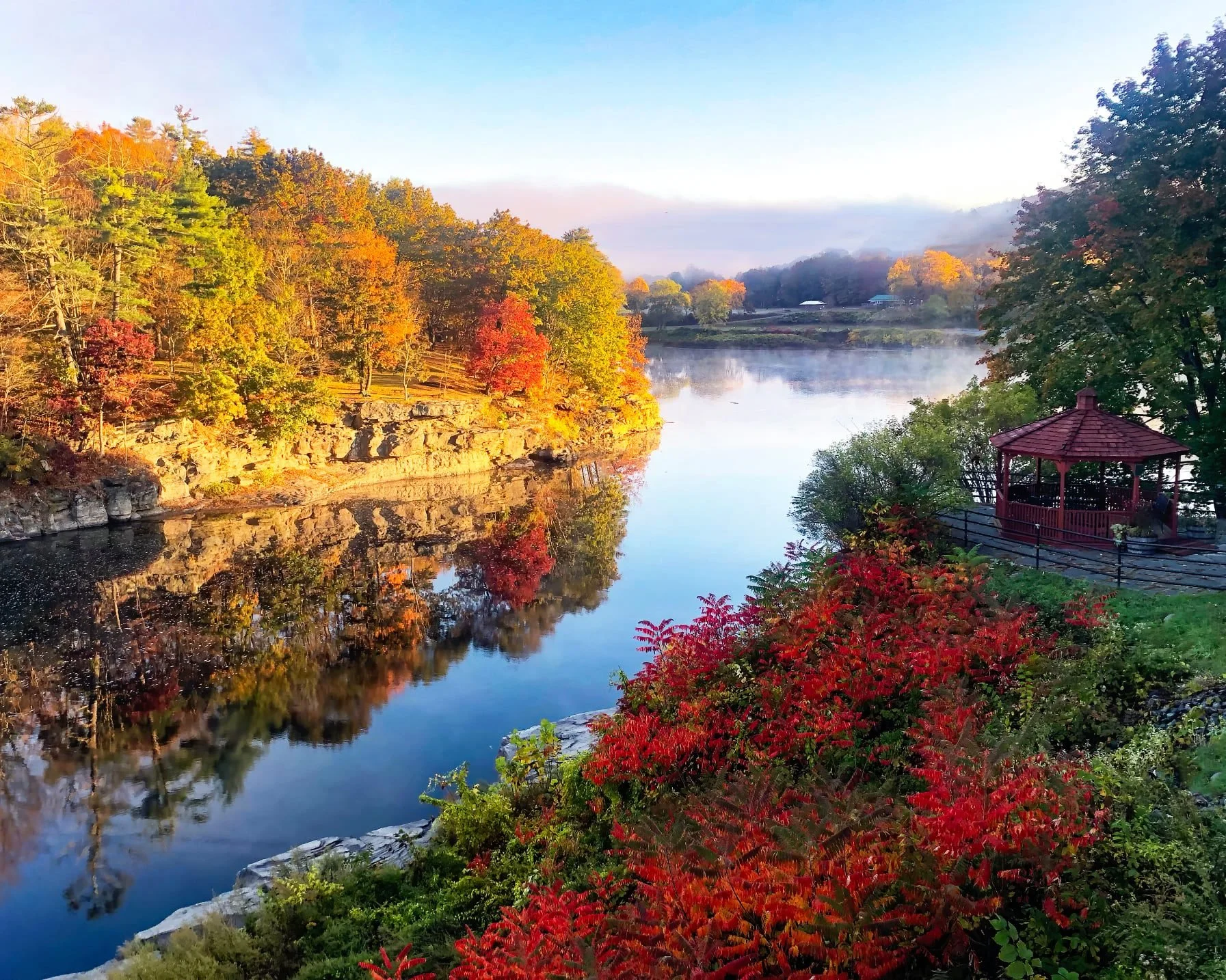 Narrowsburg Delaware River town fall