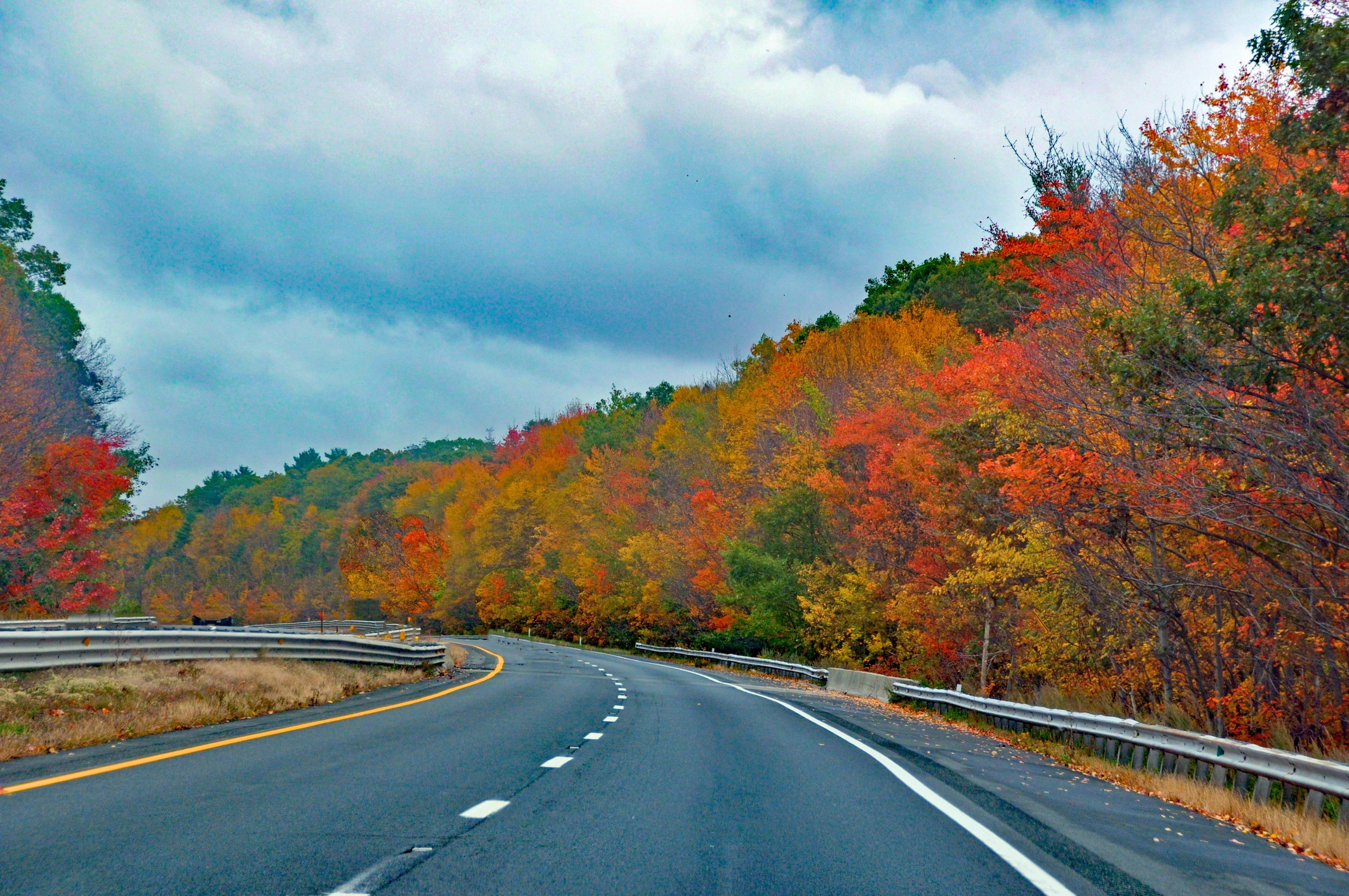 scenic fall drive Catskill Mountains New York